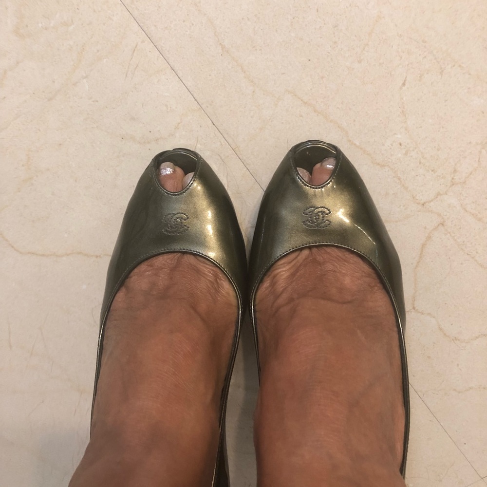 Chanel Dark olive green patent shoes.